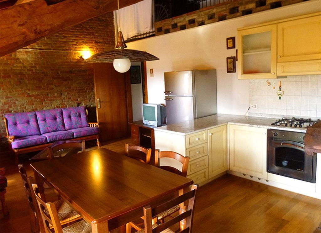 Gasthaus La Tomina Mirandola Zimmer foto